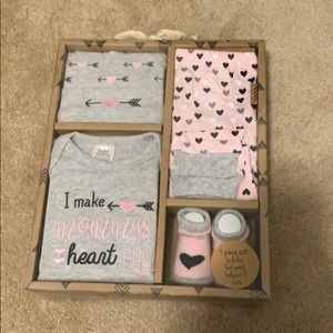 Baby girl newborn gift set